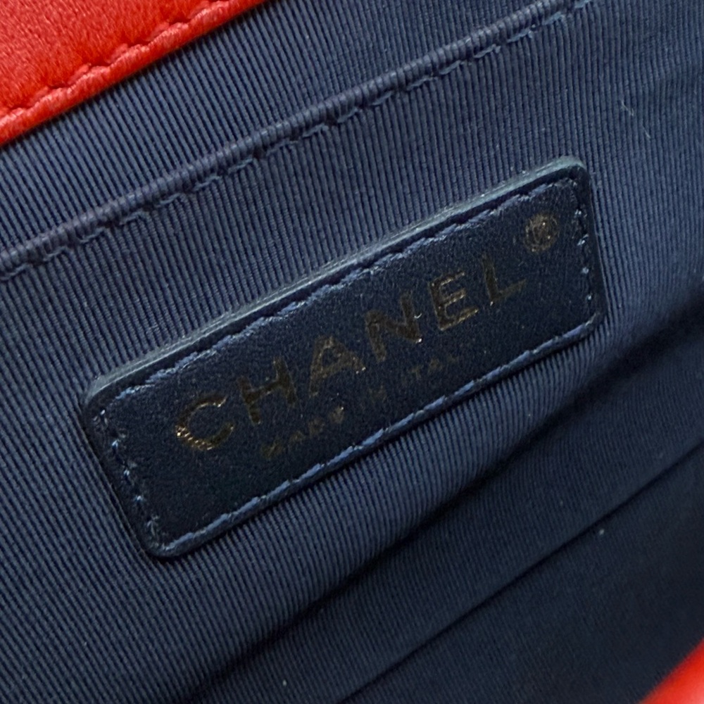 Chanel Bag - Picture 4 of 15